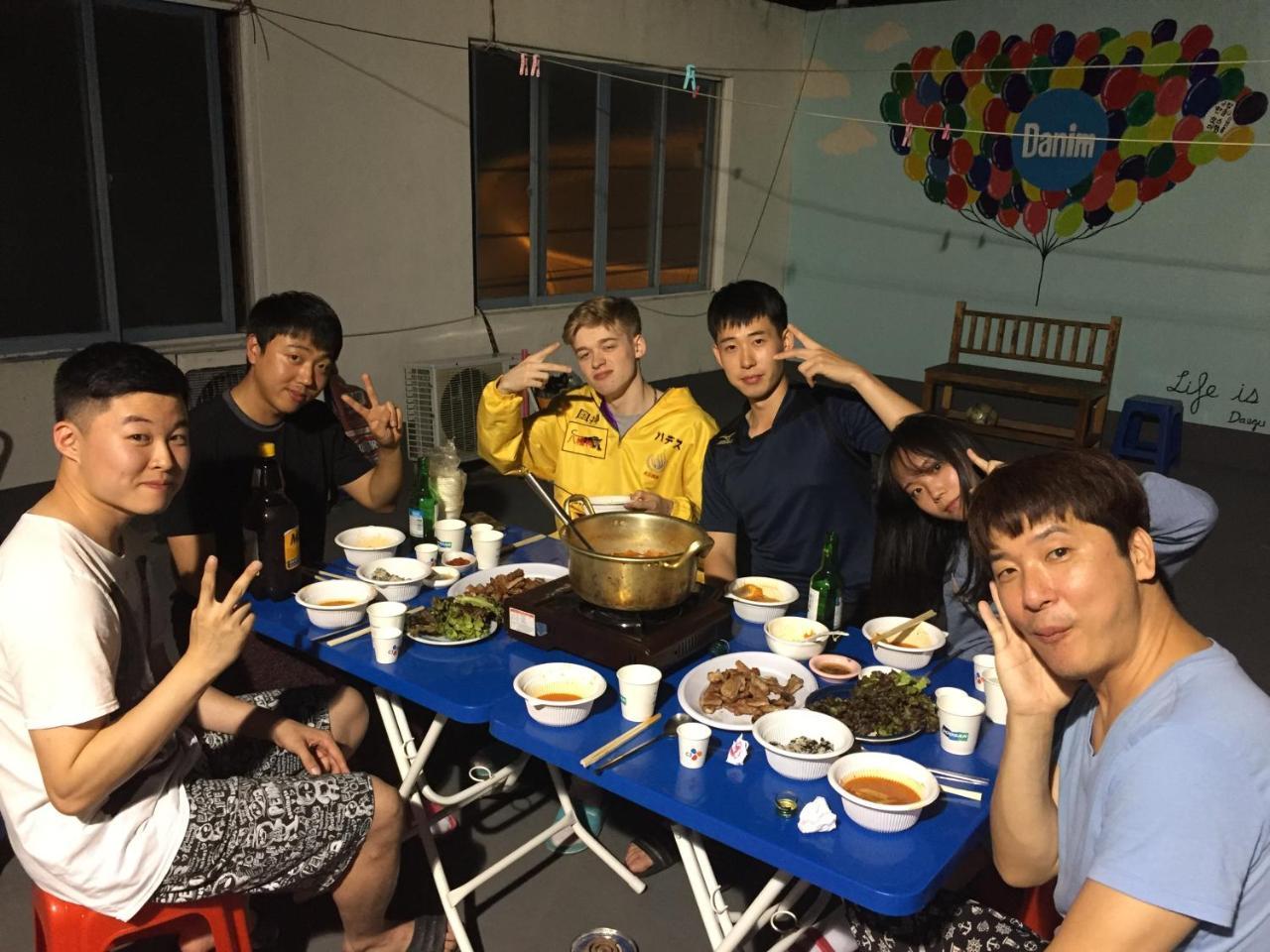 Danim Backpackers Daegu Hotel Kültér fotó